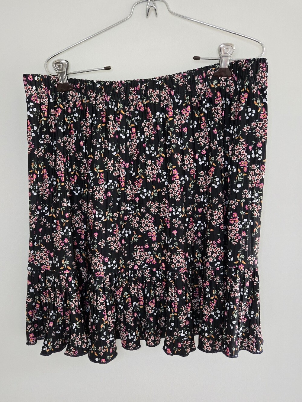 LOFT black + pink pleated mini skirt, elastic waistband, ruffle hem, large, new